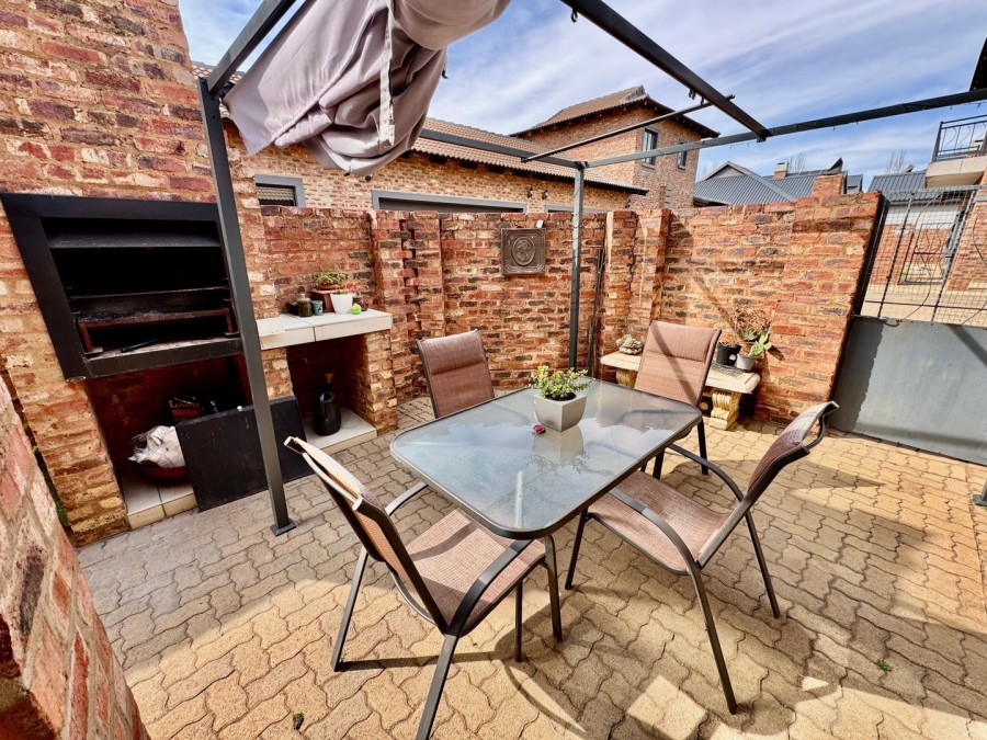 3 Bedroom Property for Sale in Lifestyle Estate North West